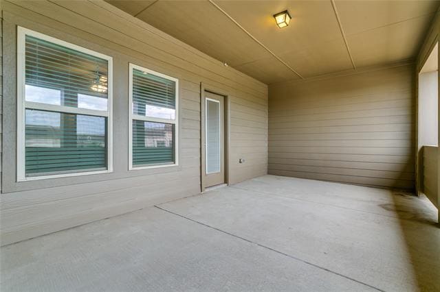 Building Photo - 2414 Klamath Dr