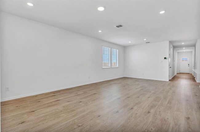 Building Photo - 505 Brooks Ranch Dr