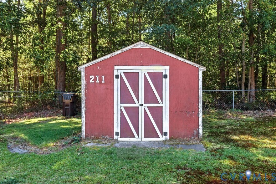 Building Photo - 2111 Clary Rd