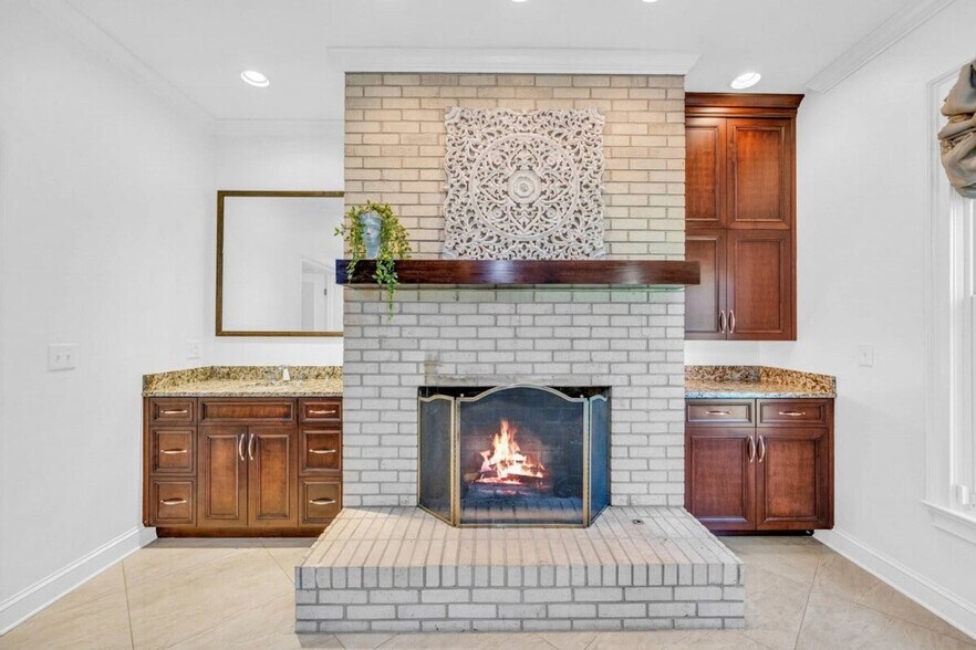 Building Photo - 115 Wexford Pl