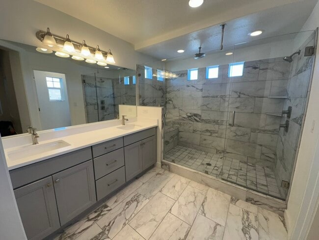 Building Photo - 6442 Bethany Way
