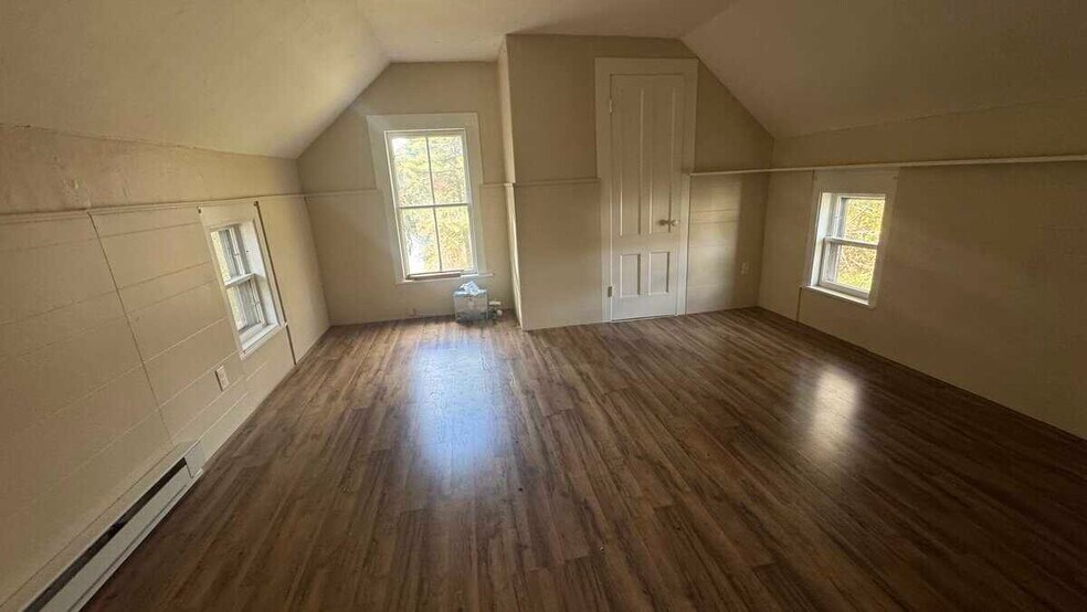 Building Photo - 34 Water Ln