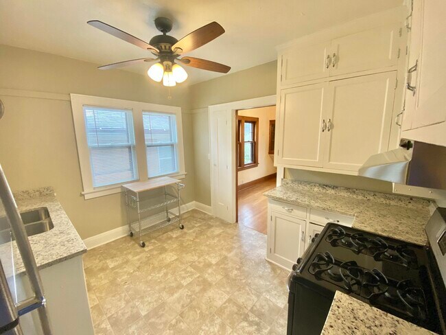 Building Photo - 2848 N 70th St