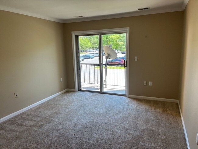 Building Photo - 18336 Streamside Dr