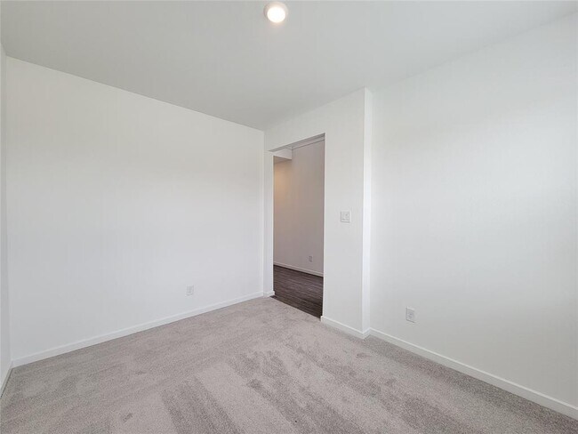 Building Photo - 21627 Royal Jett Dr