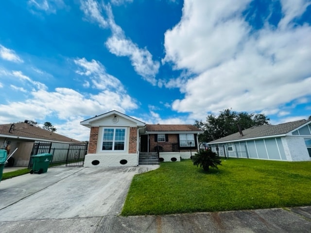 Primary Photo - 208 Dale Ave