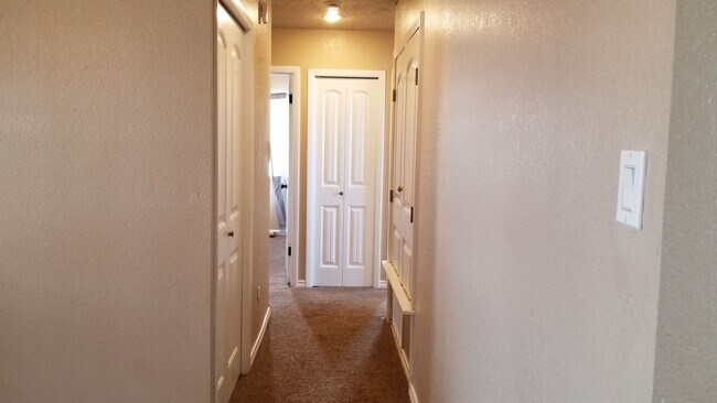 Building Photo - 117 Lockwood Dr
