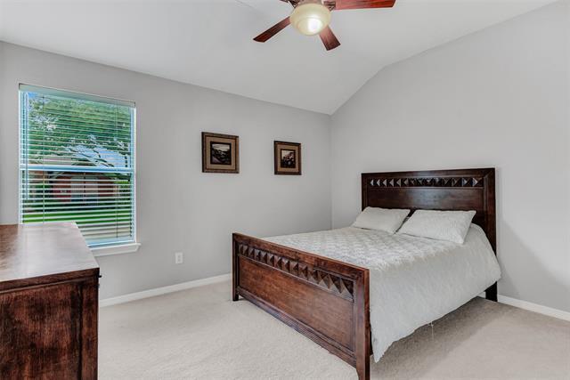 Building Photo - 4421 Oak Knoll Dr