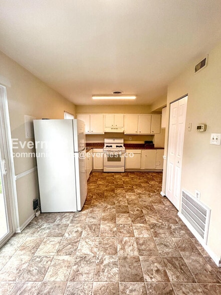 Building Photo - 1403 Calander Ct