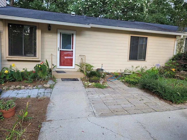 Building Photo - 3327 Sedona Rd
