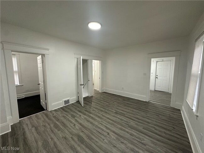 Building Photo - 3823 E 54th St