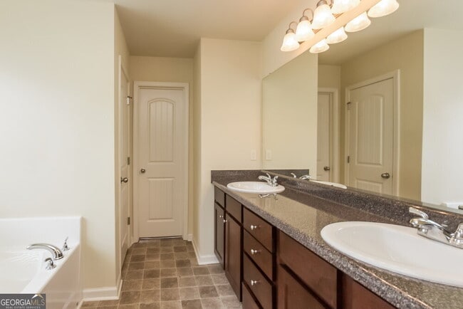 Building Photo - 354 Easley Dr SE