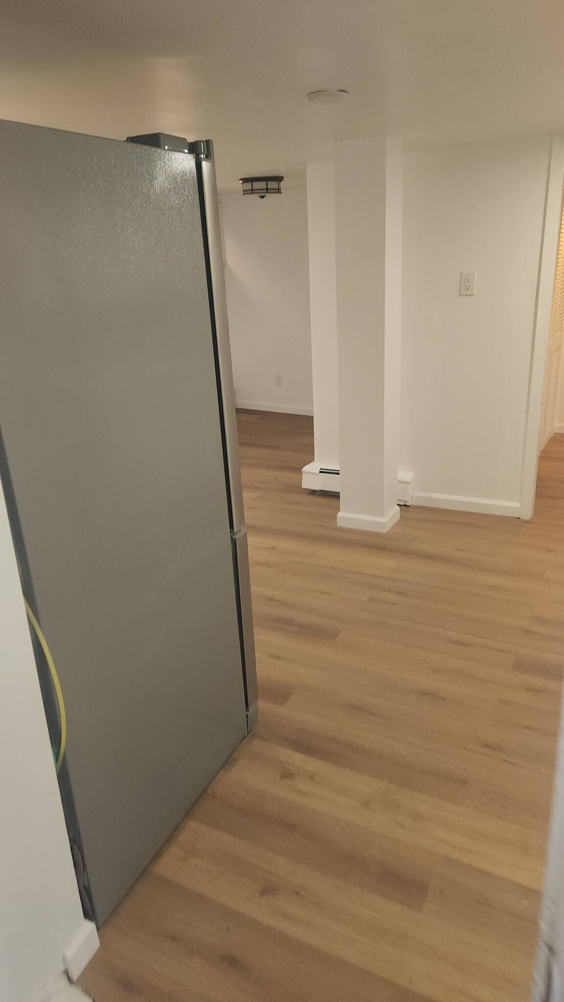 Building Photo - 441 Meacham Ave