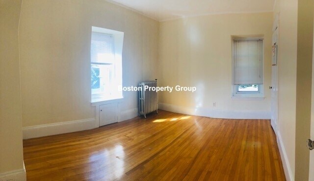 Building Photo - 13 Sparhawk St
