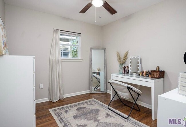 Building Photo - 8723 Aspen Ct
