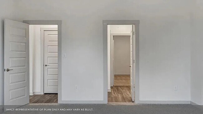 Building Photo - Room in House on Lubeck Dr