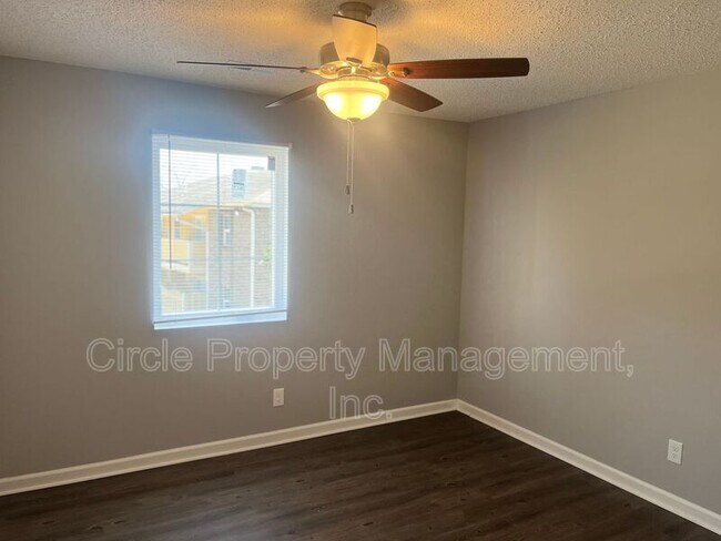 Building Photo - 4016 Hunters Ridge Dr SW