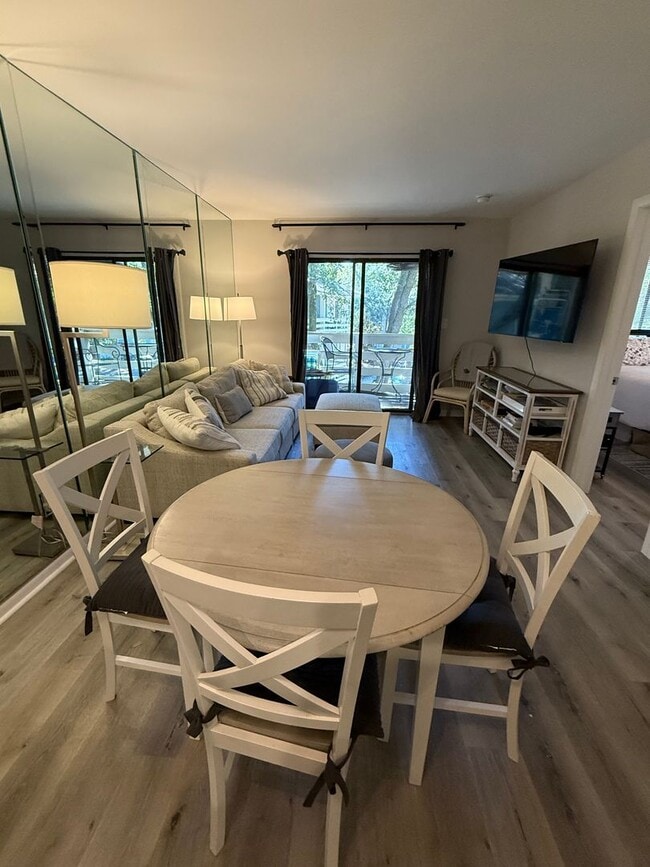 Building Photo - Walking Distance to the Beach - Fiddlers Cove - Villa 16J