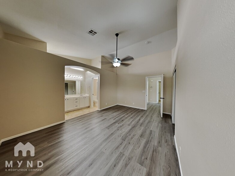 Building Photo - 3415 White Stallion Ct