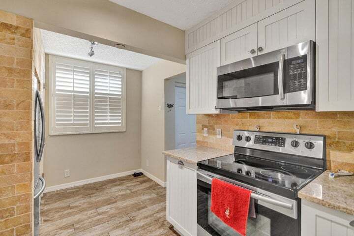 Building Photo - 2070 Homewood Blvd