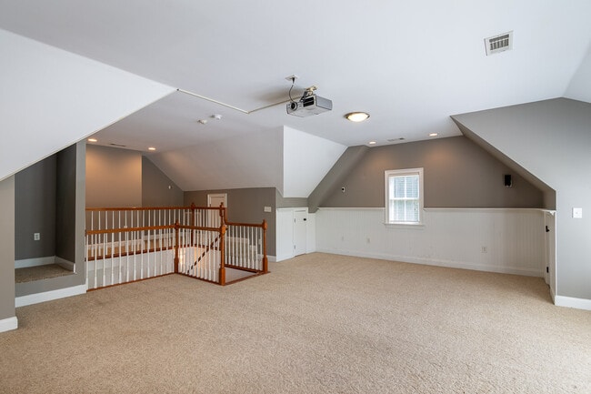 Building Photo - 202 Lagoon Dr