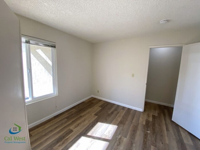 Building Photo - 421 Gwinn Ct