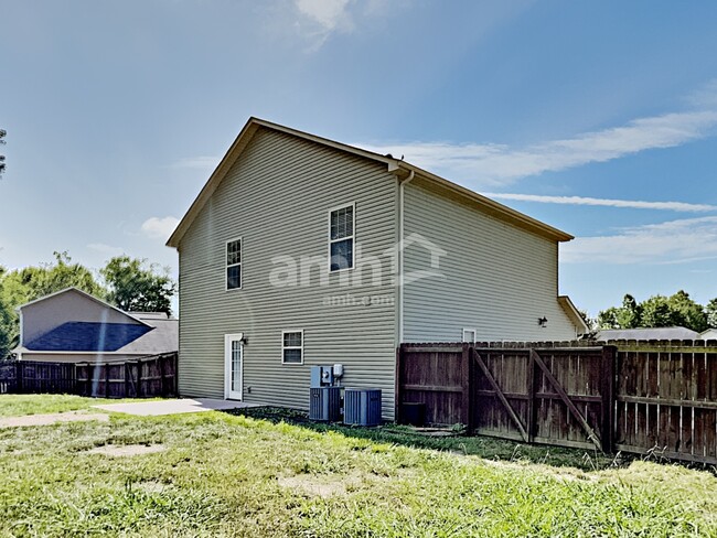 Building Photo - 7904 Mill Park Ln