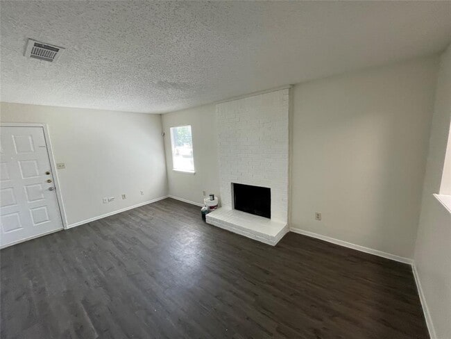 Building Photo - 7004 Millrace Dr