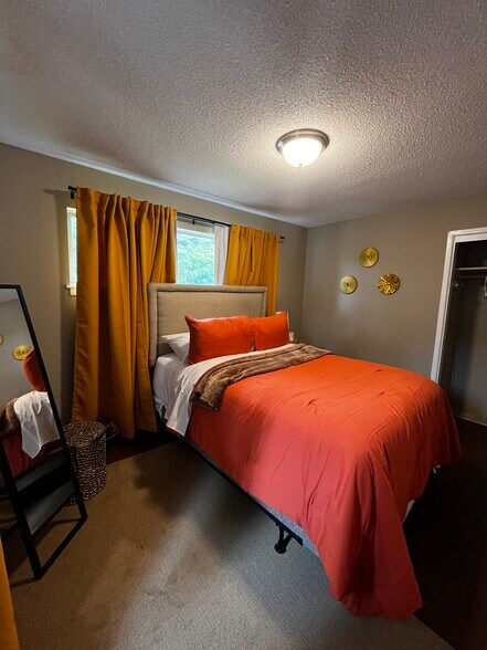 2nd View of Bedroom - 39 Rosemont Dr