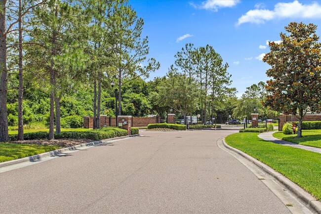 Building Photo - 1532 Broken Oak Dr