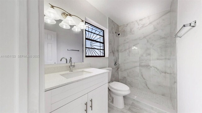 Building Photo - 917 SW 135th Ct