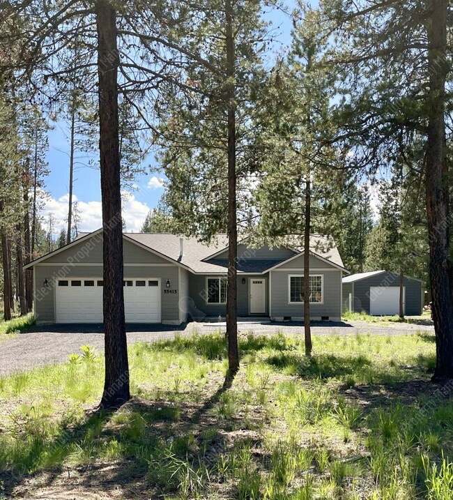 Primary Photo - Beautiful home in Sunriver on wooded lot a...