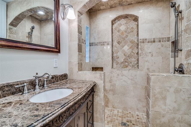 Building Photo - 6943 Bob O Link Dr