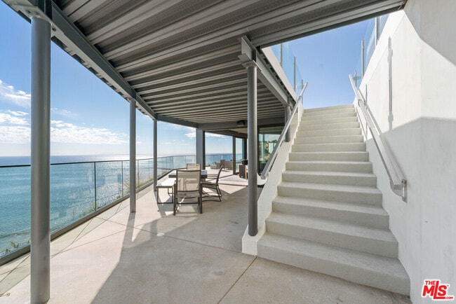 Building Photo - 18254 Coastline Dr