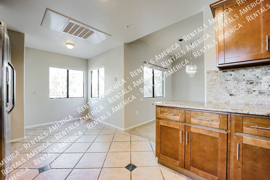 Building Photo - 15050 N Thompson Peak Pkwy