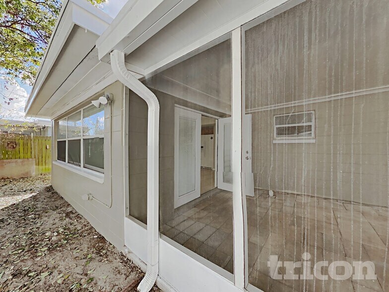 Building Photo - 11915 106th St