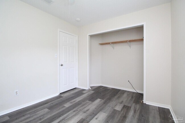 Building Photo - 8126 Crystal Wells Pl
