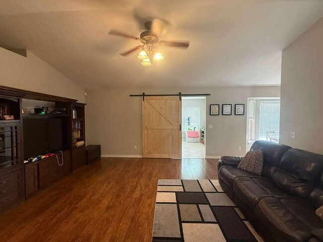 Building Photo - 4216 Shadow Ln