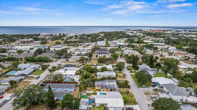 Building Photo - 215 Jefferson Ave