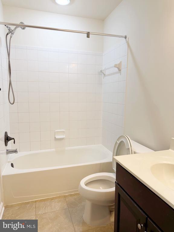 Building Photo - 23008 Meadow Mist Rd