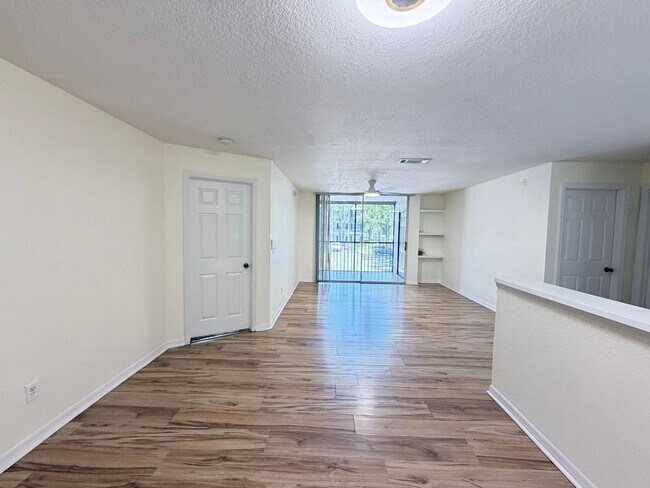 Building Photo - Condo for rent on SANDLAKE PRIVATE RESIDENCES