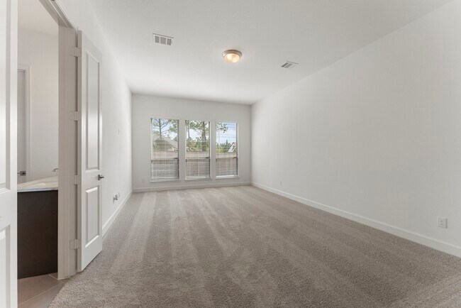 Building Photo - 26545 Pioneer Pointe Ct