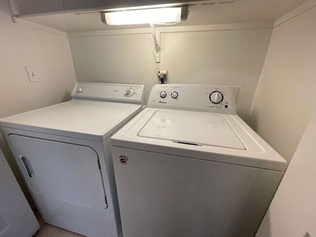 Building Photo - This property has been shown before and will be rented to the first most qualified applicant. To ...