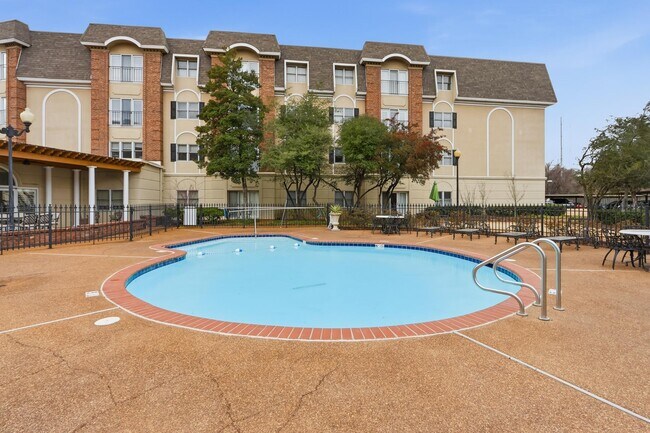 Building Photo - 5400 Park Ave