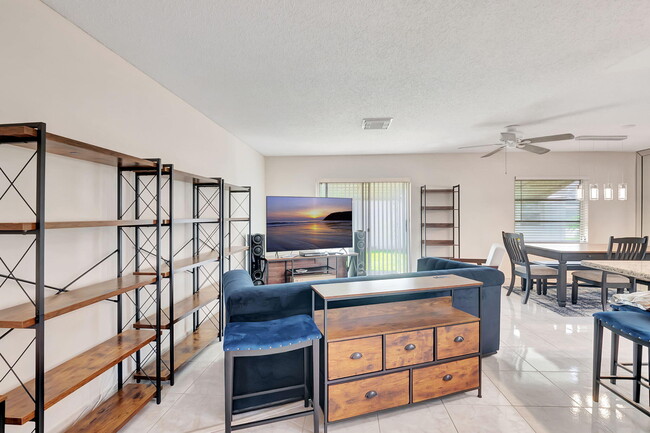 Building Photo - 6078 Dusenburg Rd