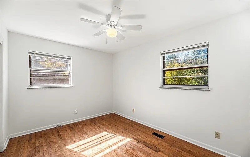 Building Photo - 1700 S Hills Dr