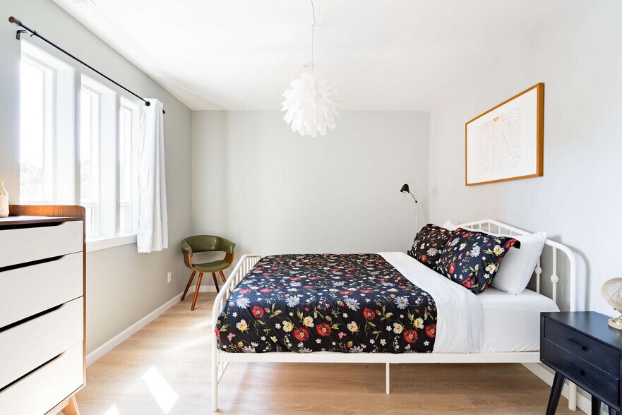 Building Photo - 1616 NW Northrup St