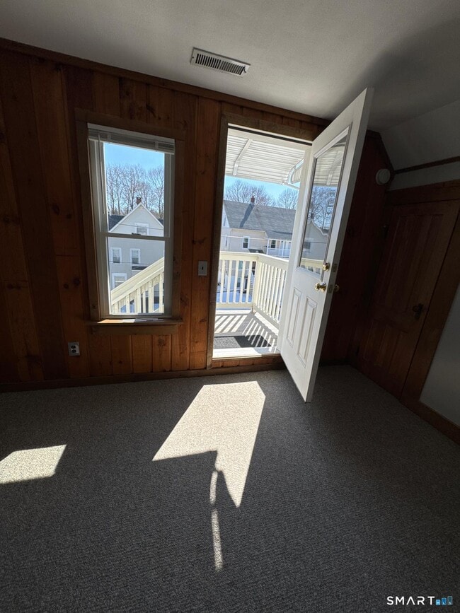 Building Photo - 87 Hill St