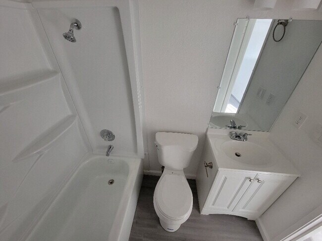 Building Photo - "Discover Comfort and Convenience: Spacious 2-Bed, 2-Bath Apartment in Las Vegas!"