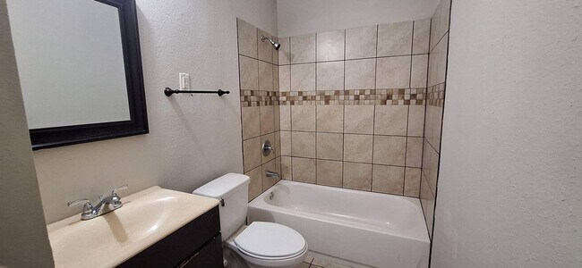 Building Photo - Newly Renovated 2 BR Home| Berclair | Open to Section 8